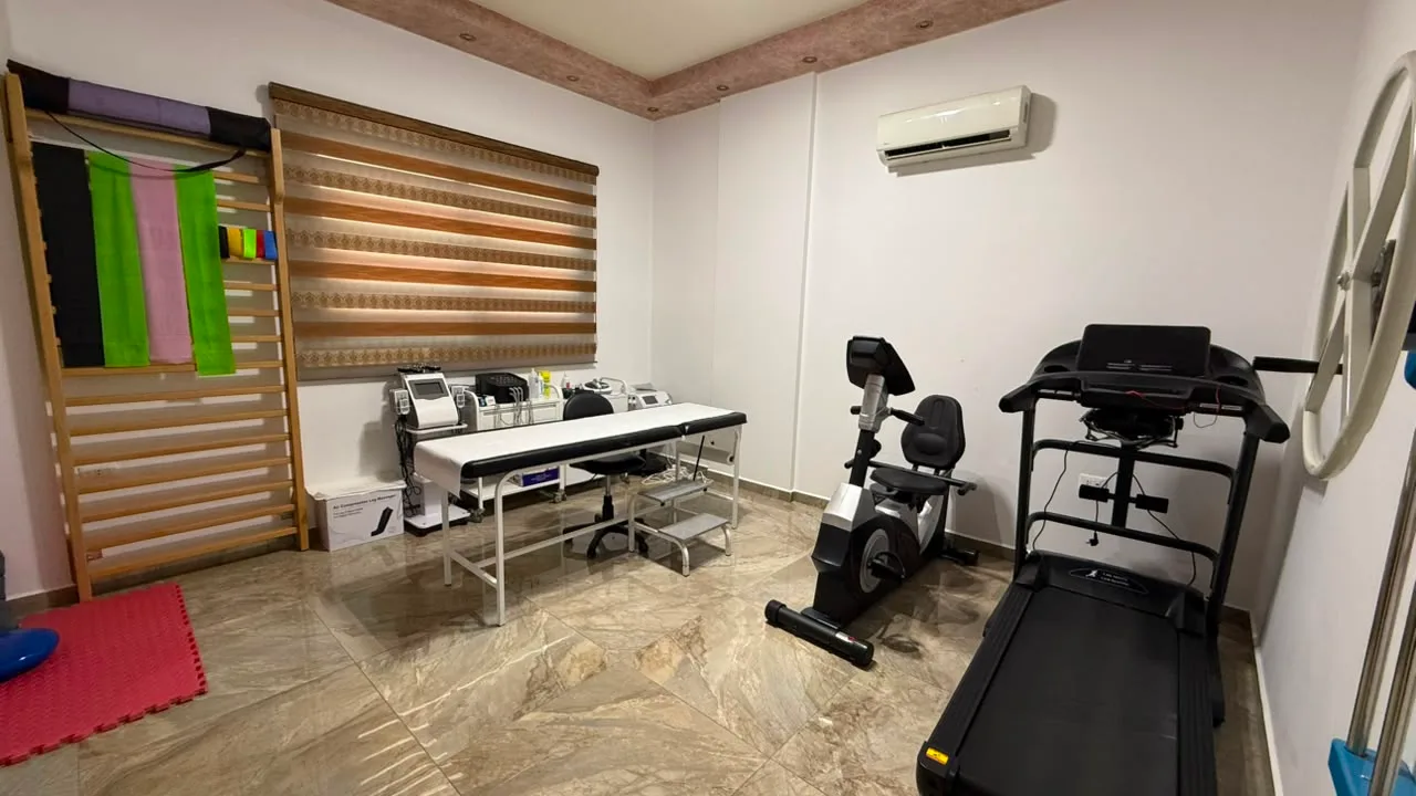 Treatment room at Heal & Move Clinic